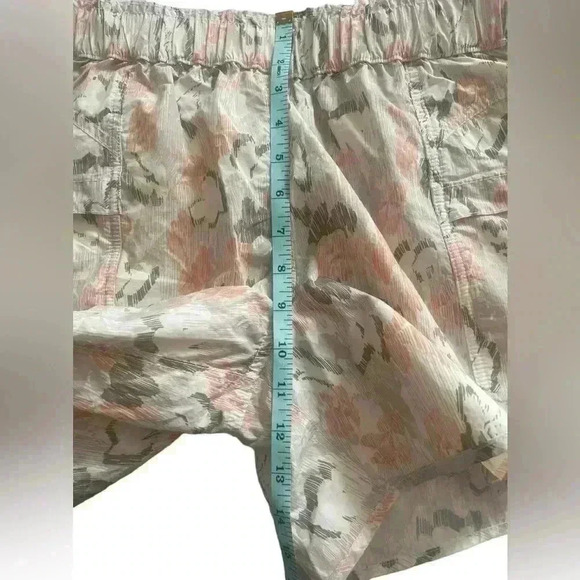 Free People Movement NWT In the Wild Shorts Size Small - Picture 8 of 16